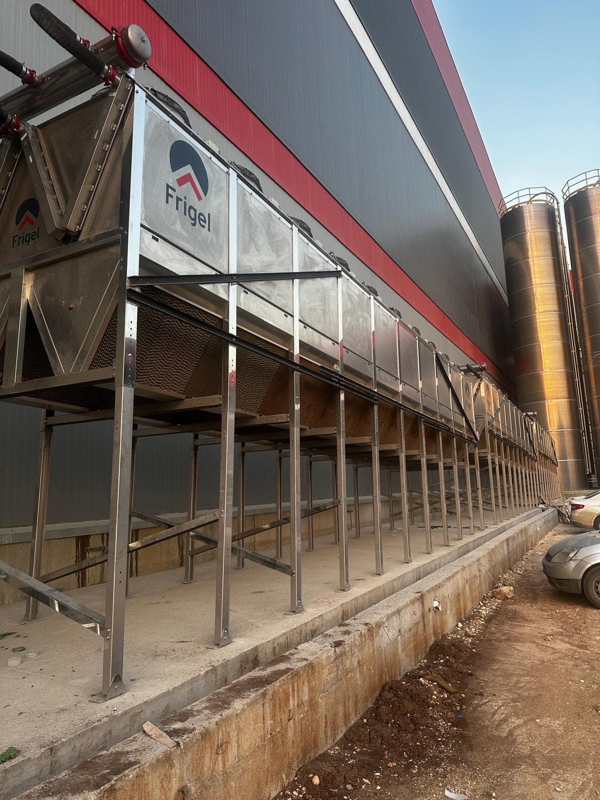Frigel soğutma kulesi sıralı montaj