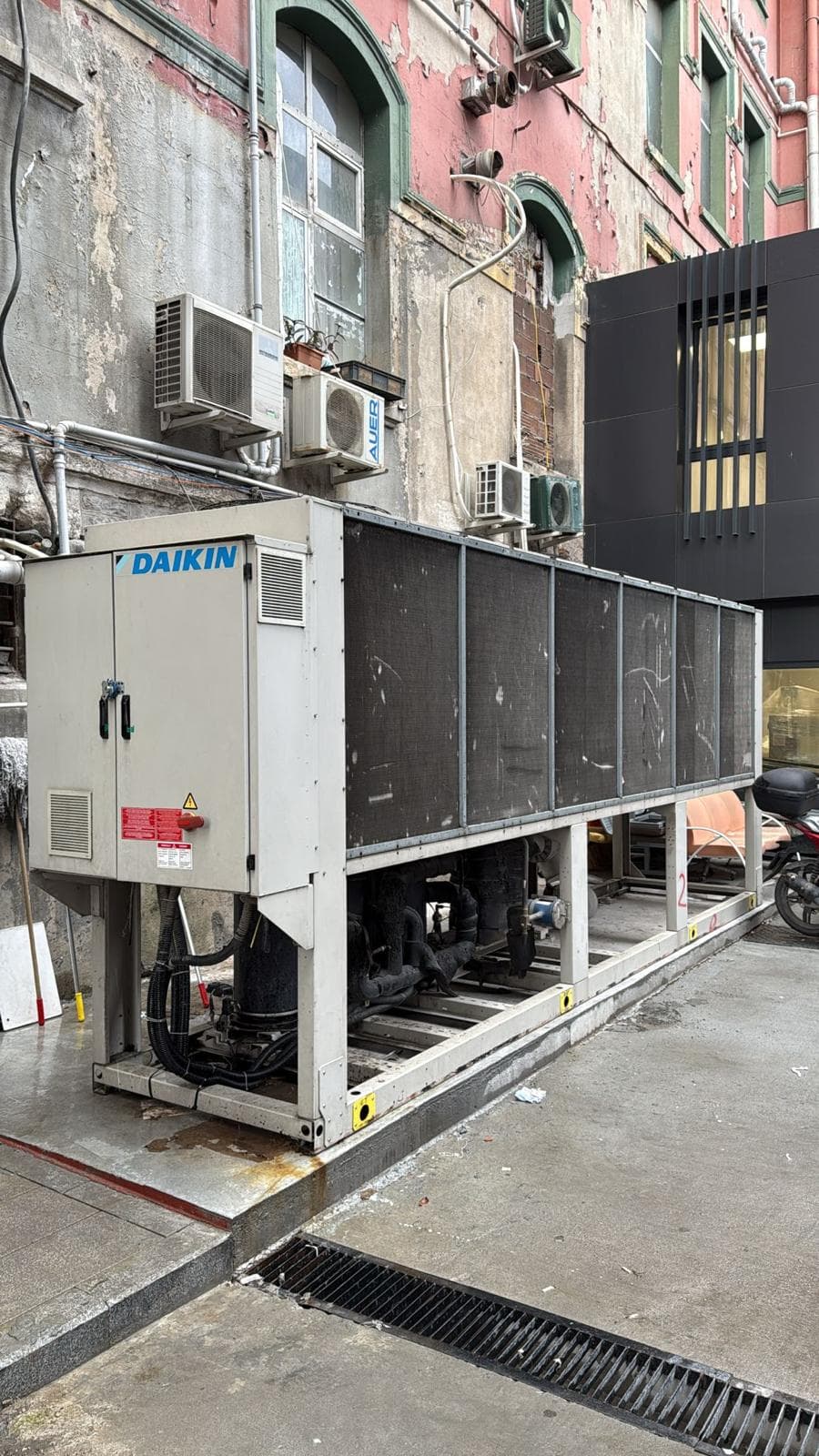 DAIKIN hava soğutmalı chiller servisi