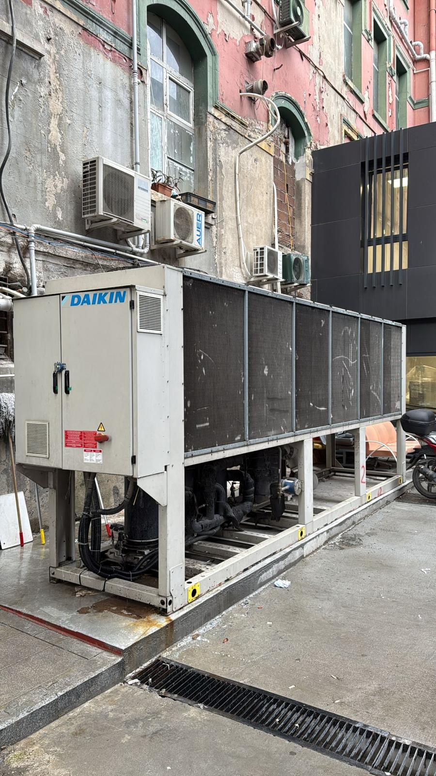 DAIKIN hava soğutmalı chiller servisi
